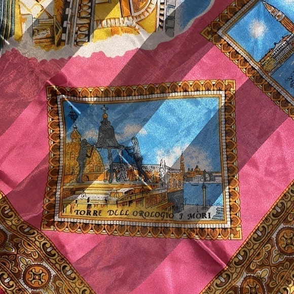 Venezia Scarf Featured 6 Touristic Attractions 37 x 37 - Picture 5 of 11